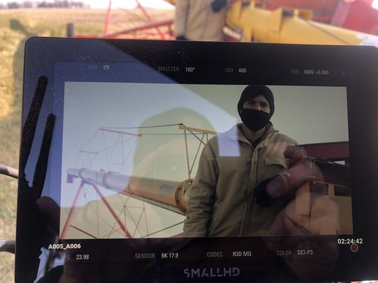 Behind the scenes on a Mahr Images production